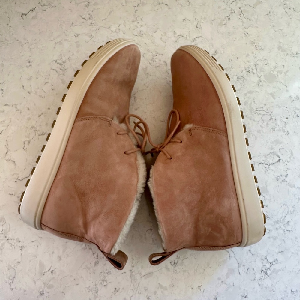 ECCO Women’s Sherling-Lined Leather Ankle Boots | Hydromax® | Size US 10-10.5 - Picture 4 of 9